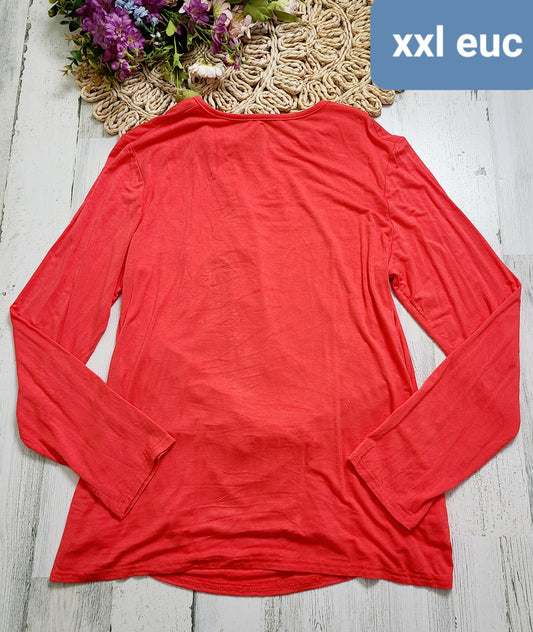 red long sleeve no name