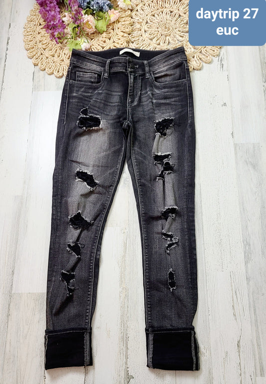 daytrip distressed jeans
