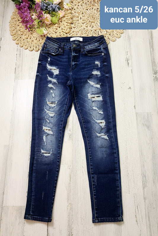 kancan distressed skinny