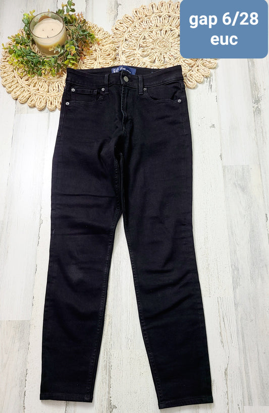 gap black skinny 6