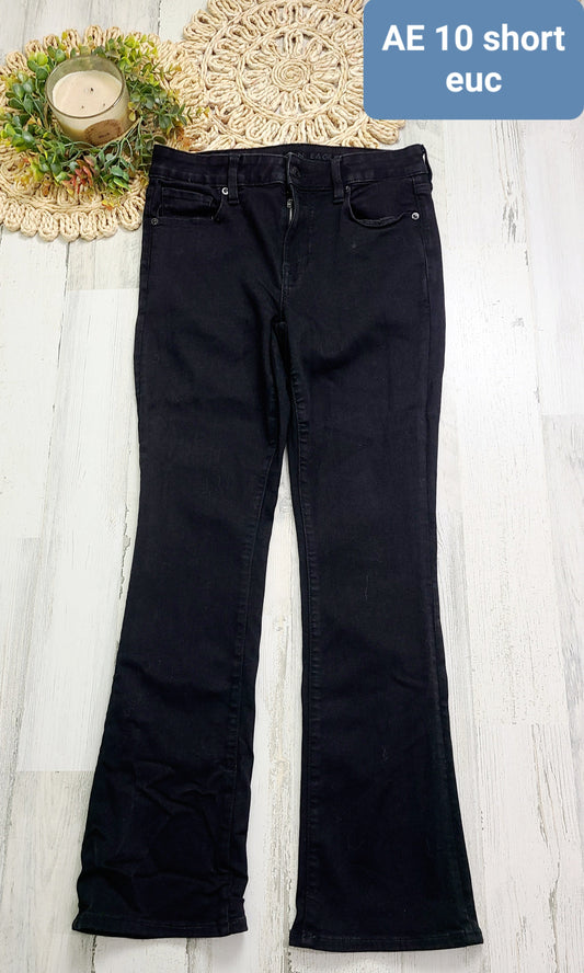 ae 10 short black