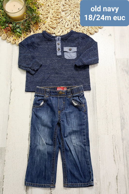 pocket top and jeans