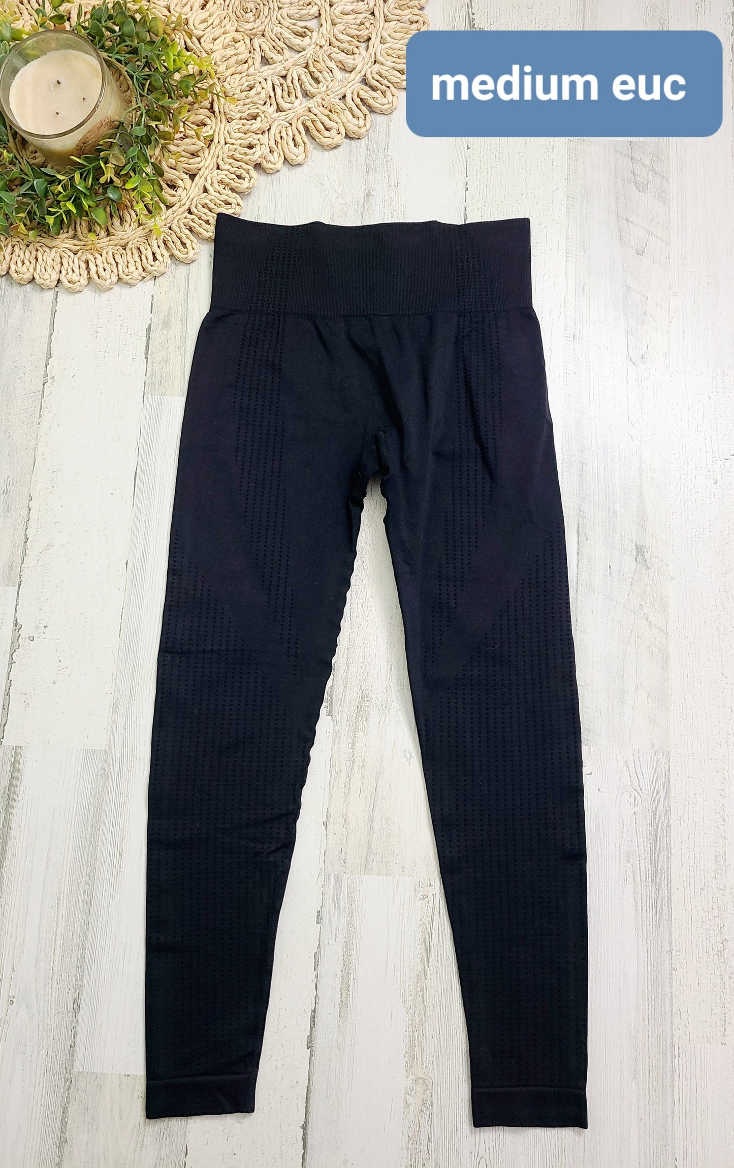 medium textured leggings