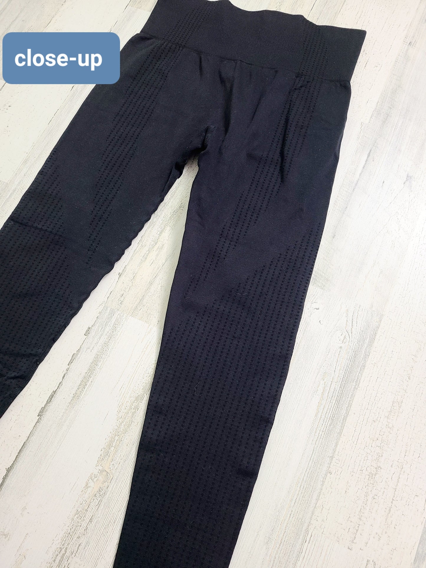 medium textured leggings