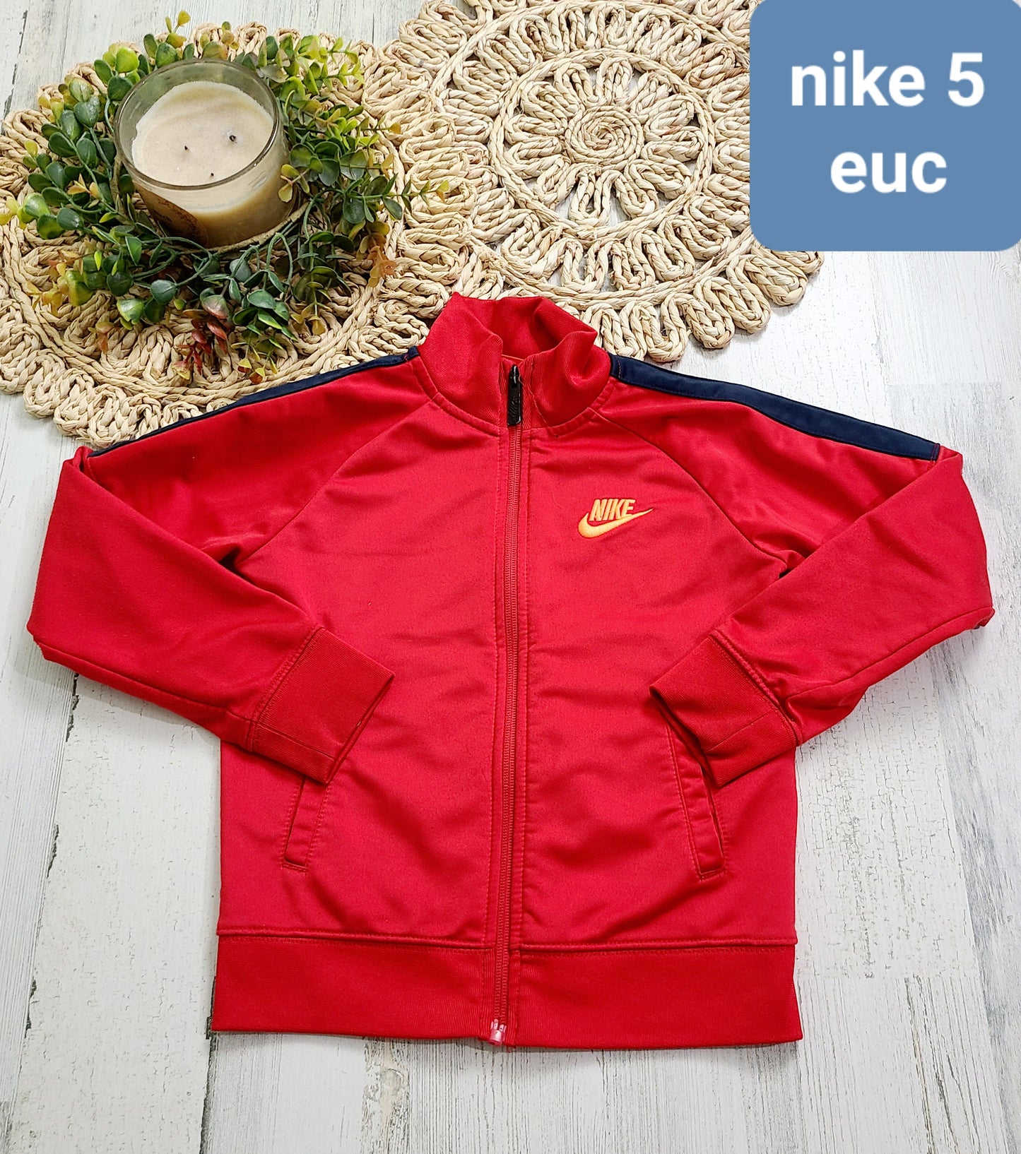 nike red zip 5t