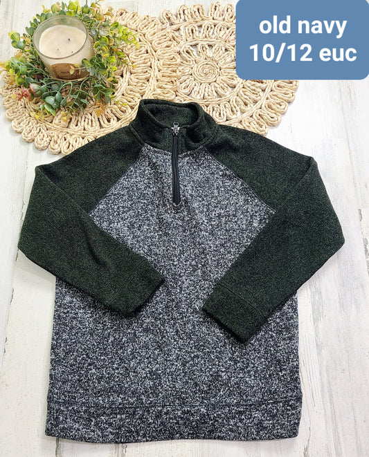 old navy green sleeves