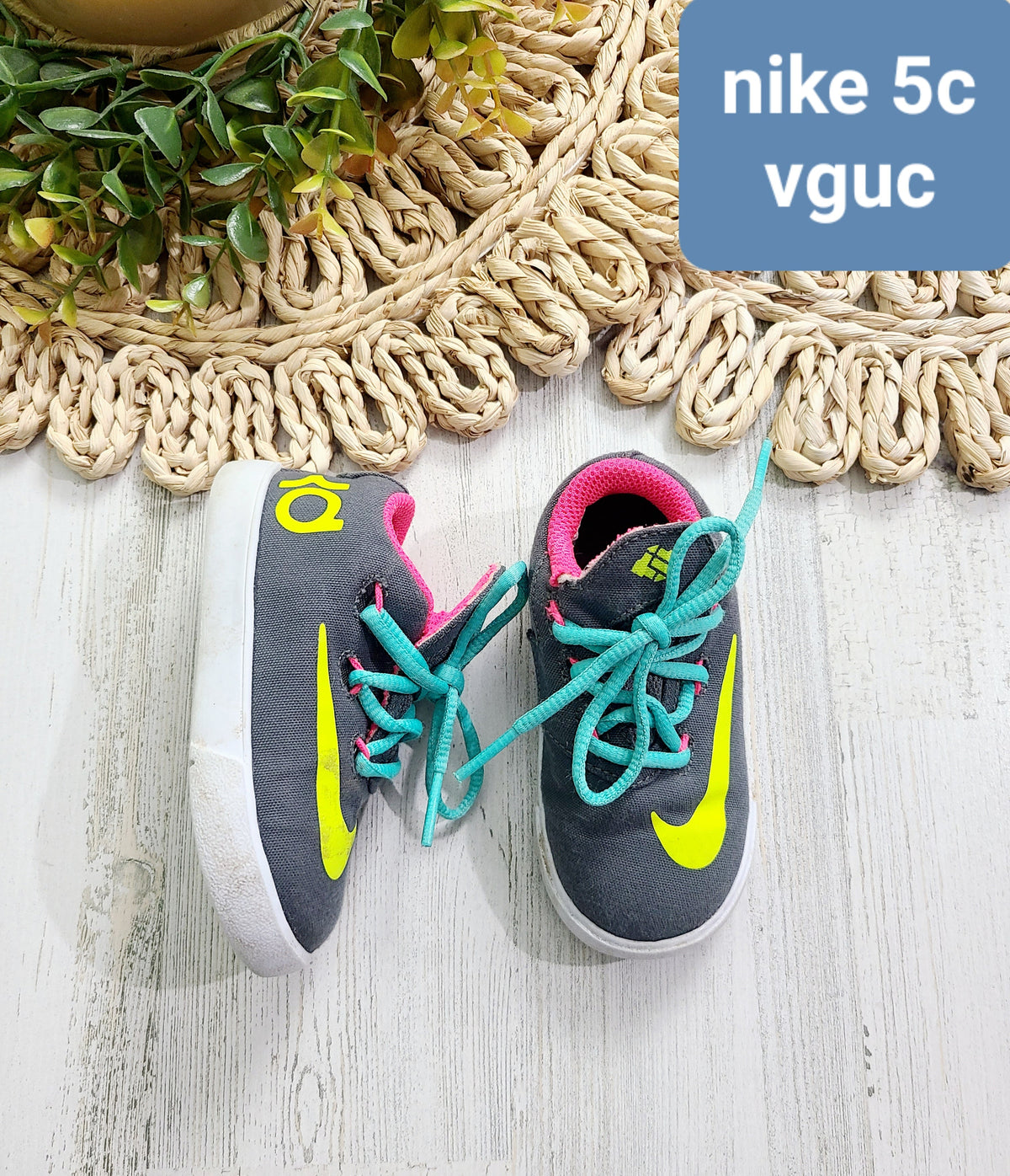 nike colorful shoes