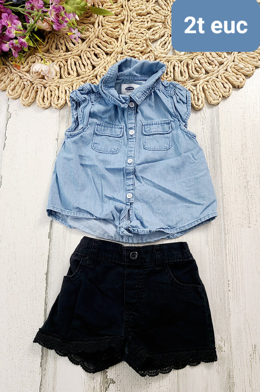 old navy jean top black shorts