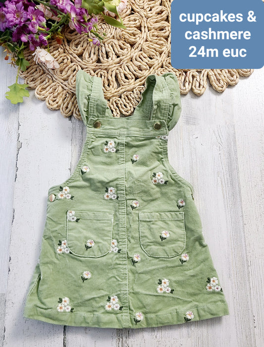 cupcakes & cashmere green