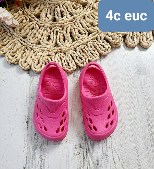 4c pink faux crocs