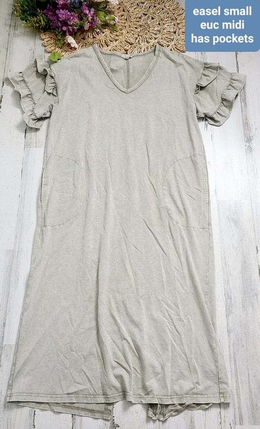 oversized easel dress midi ruffle sleeves