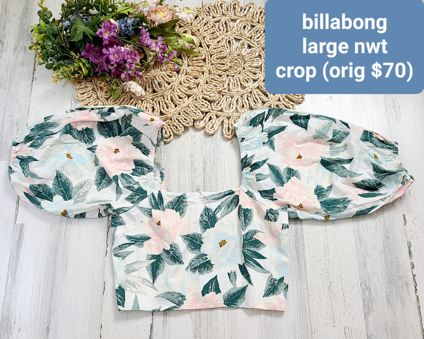 new billabong crop puff shoulders