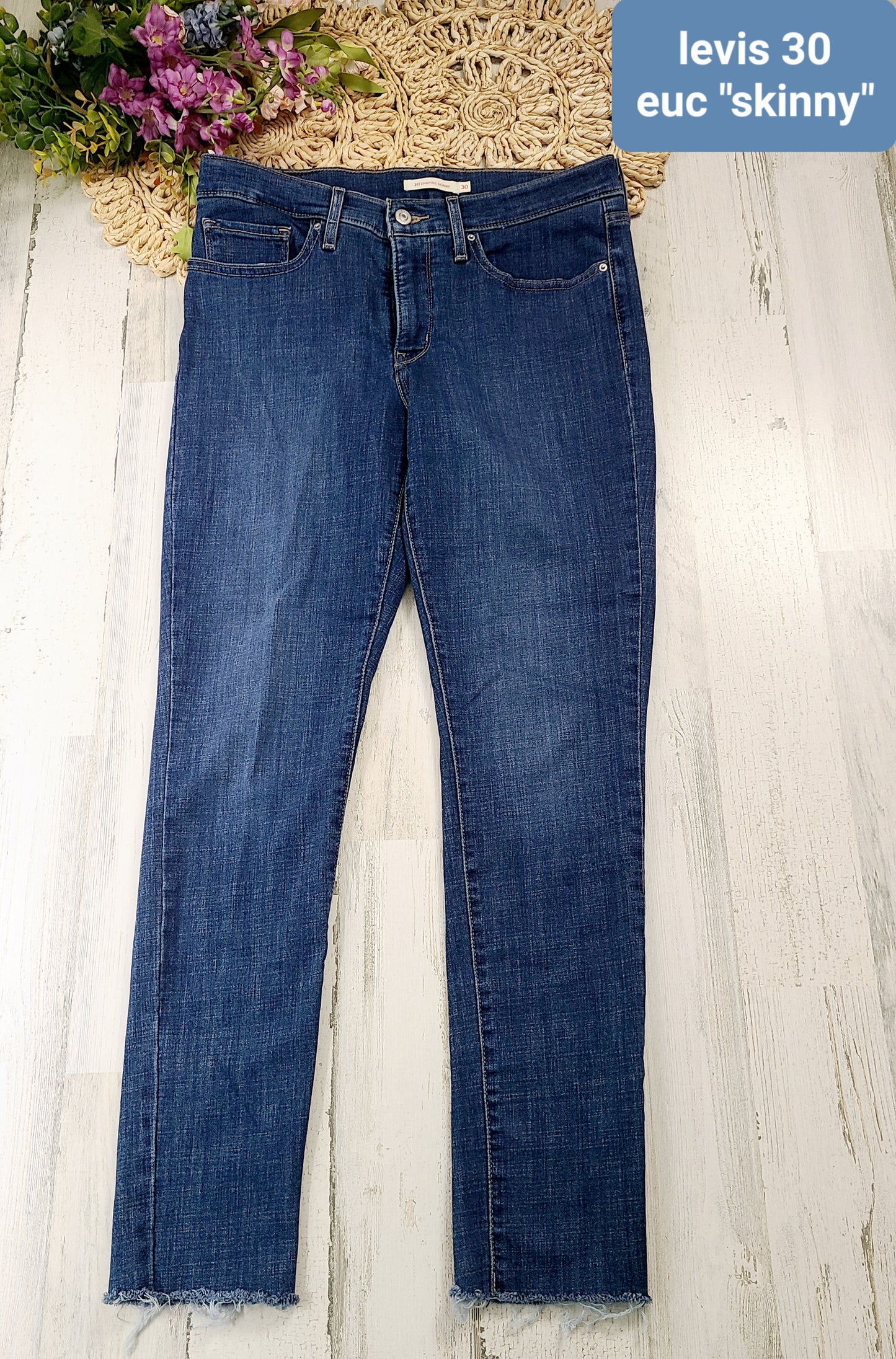 levis raw hem 30