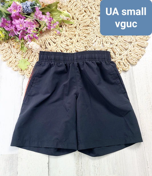 black ua shorts