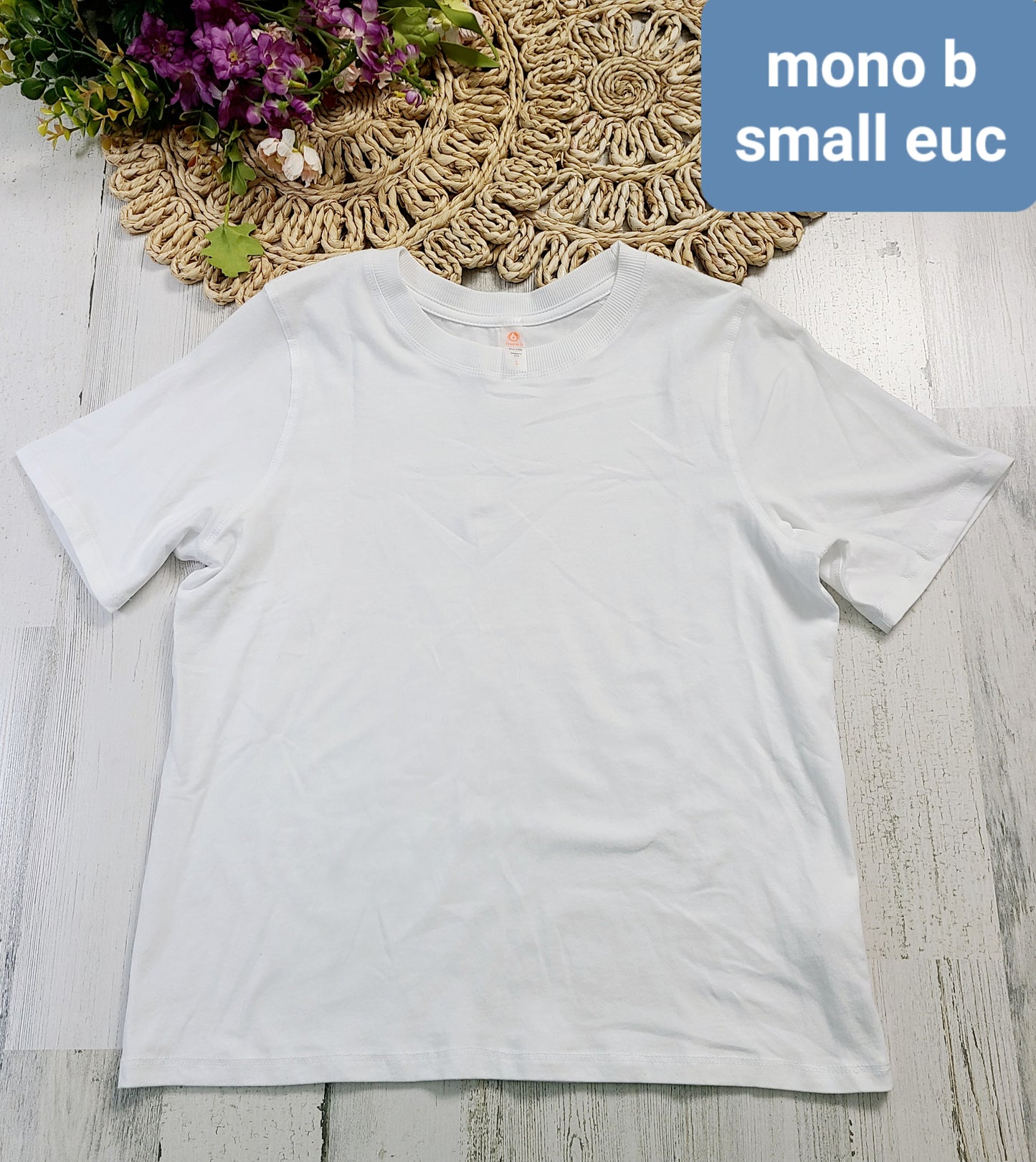 mono b white tee small
