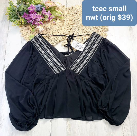 new tcec vneck with tie