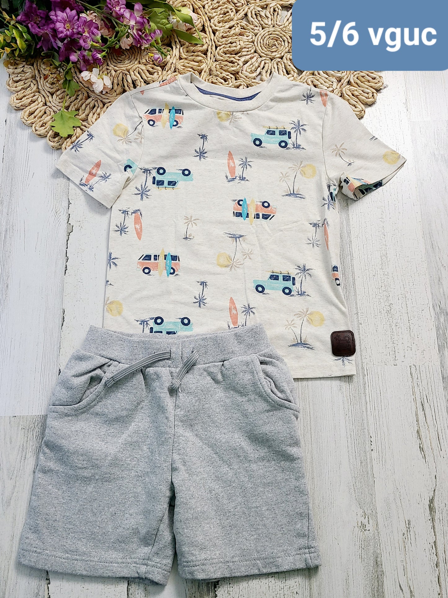 surfing tee gray shorts
