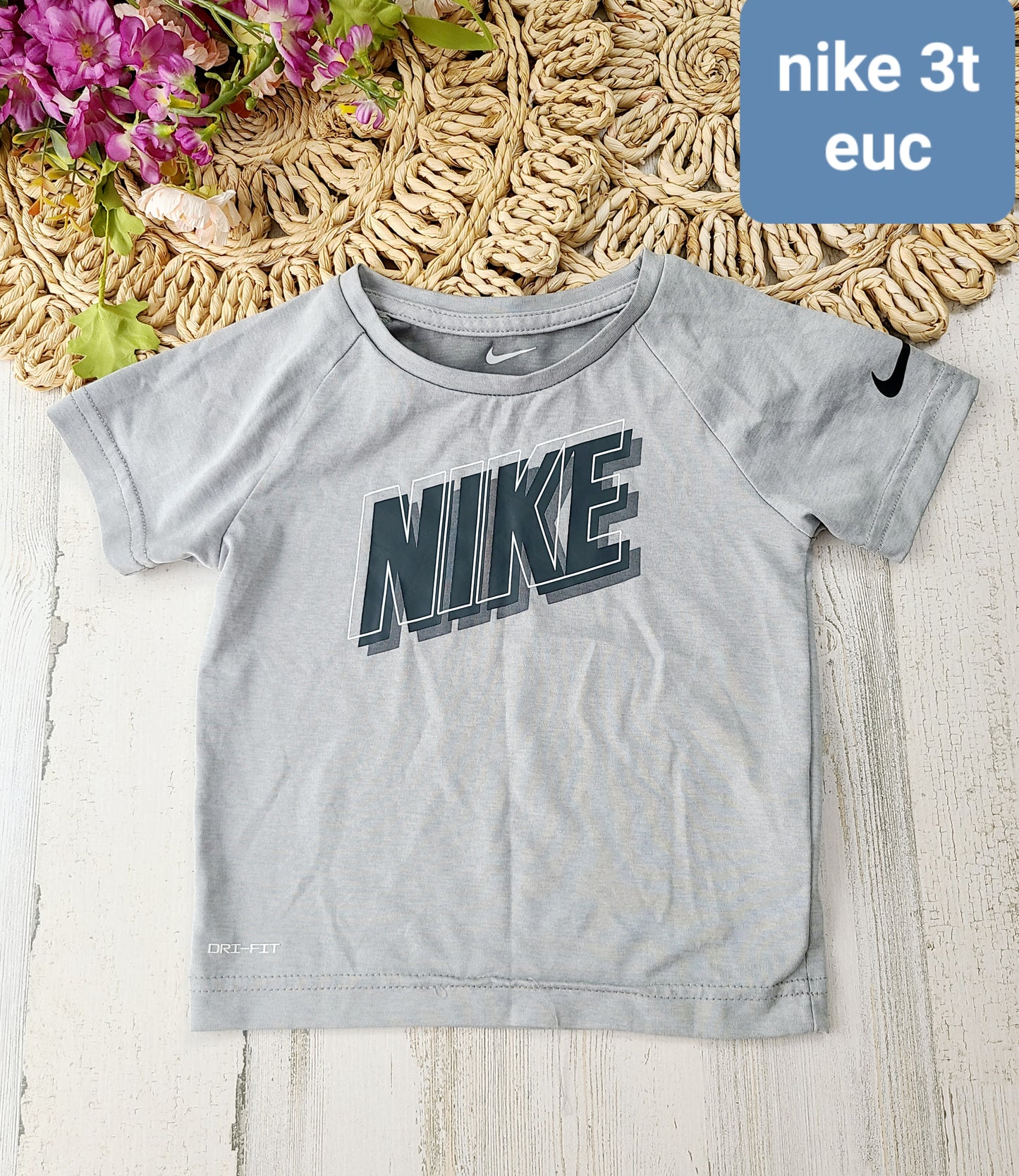 nike gray 3t tshirt