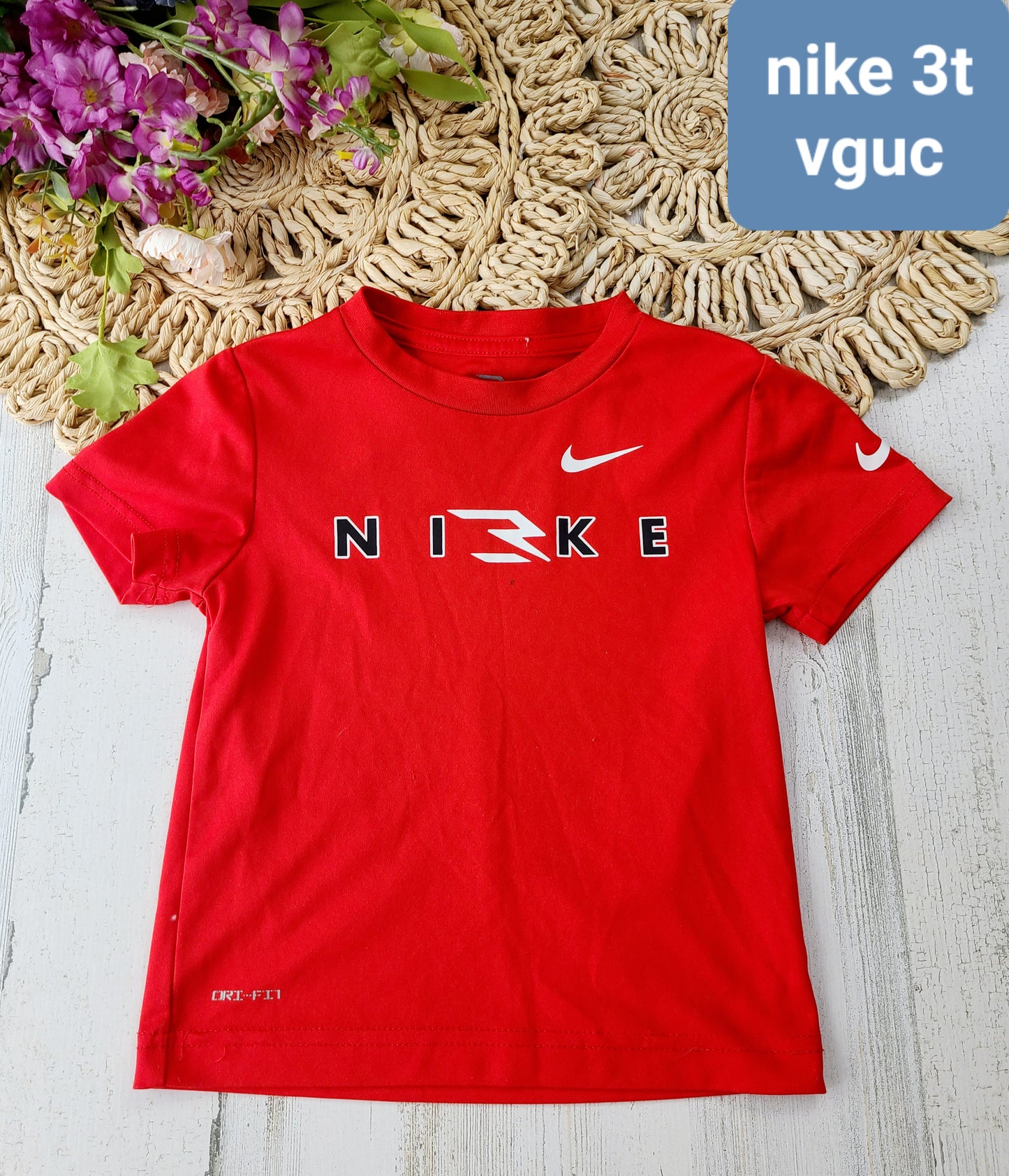 red nike tee