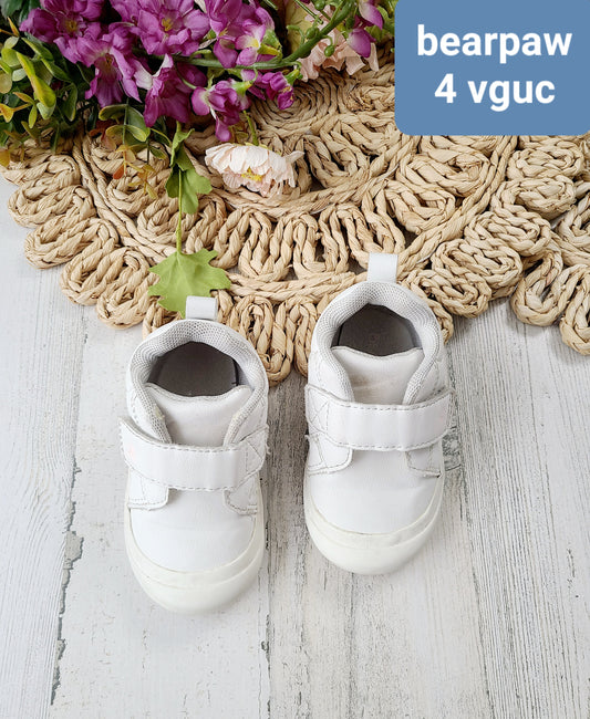 bear paw white shoes 4c