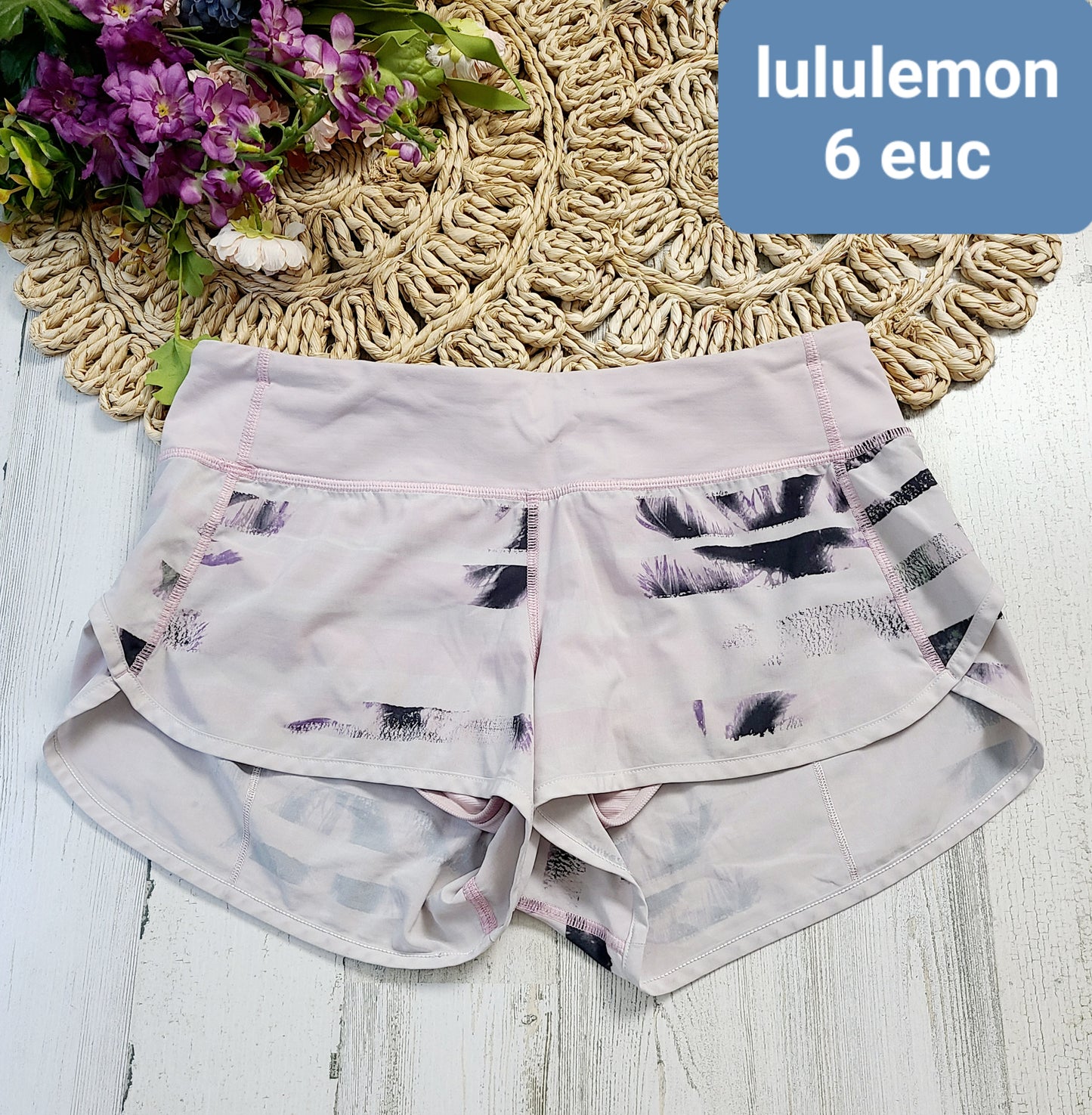 lululemon size 6 lined shorts