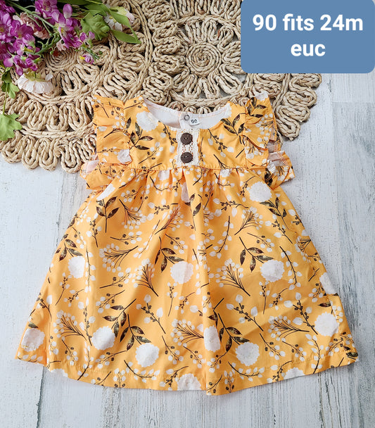 24 yellow dress white flowers