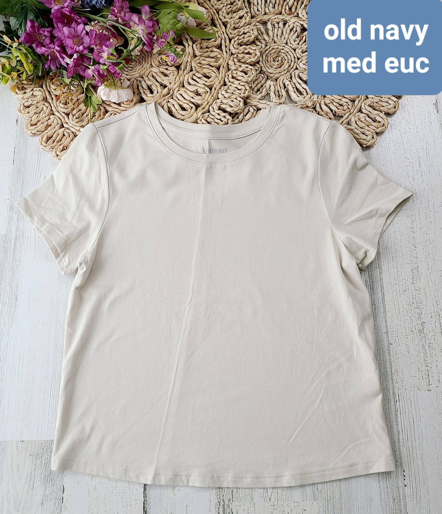 old navy medium ivory tee