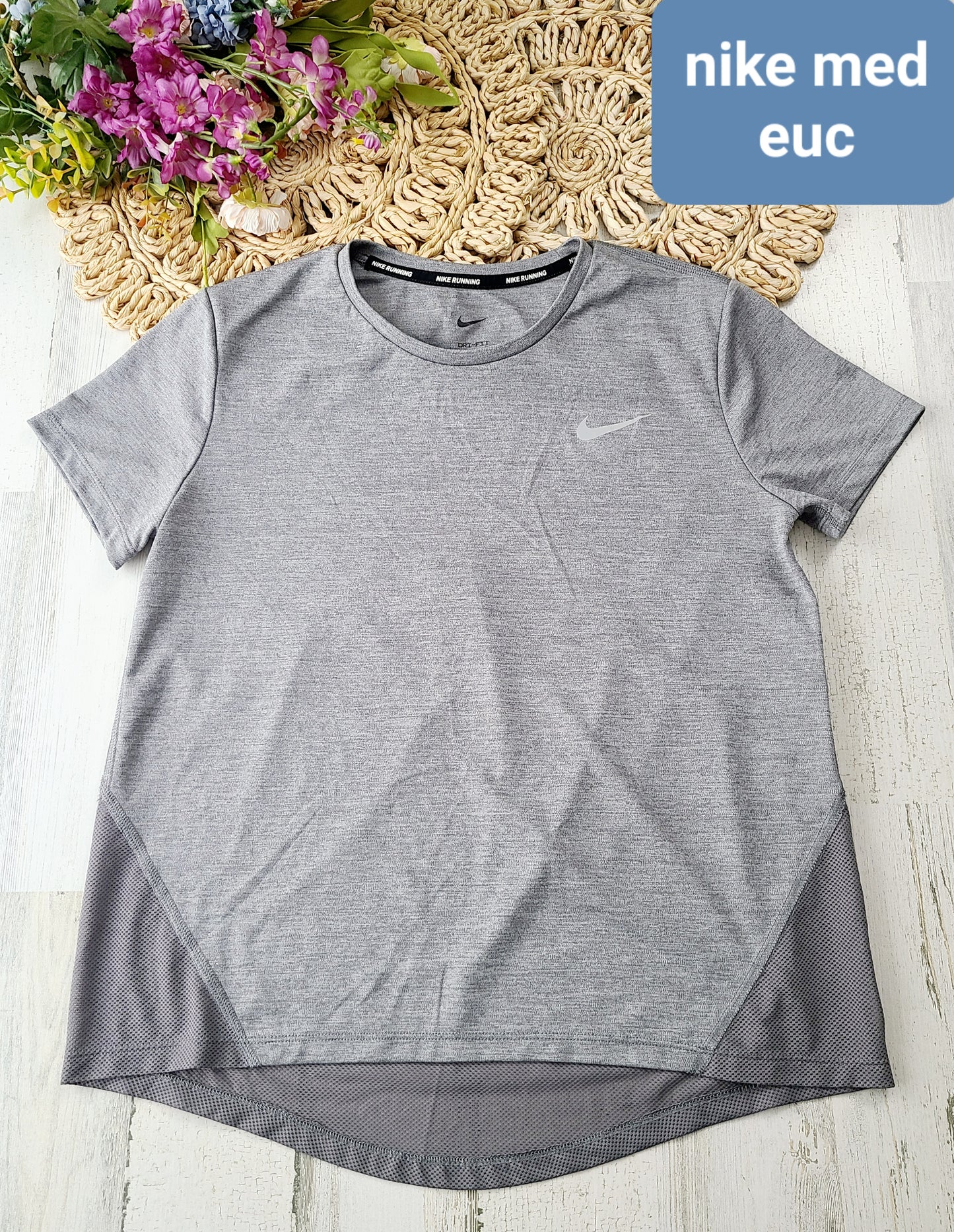 nike medium mixed fabric tee