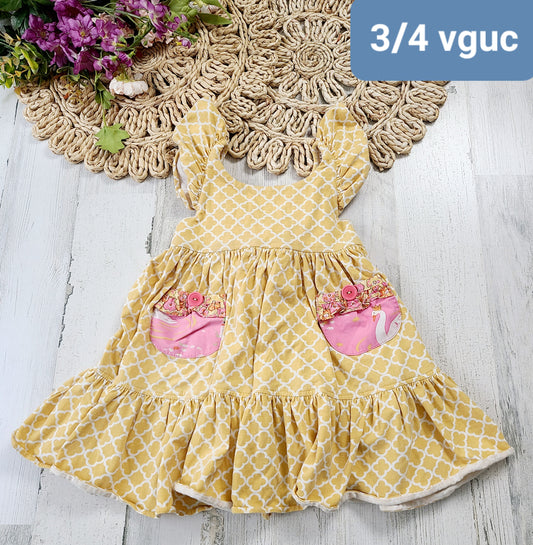 yellow dress pink pockets