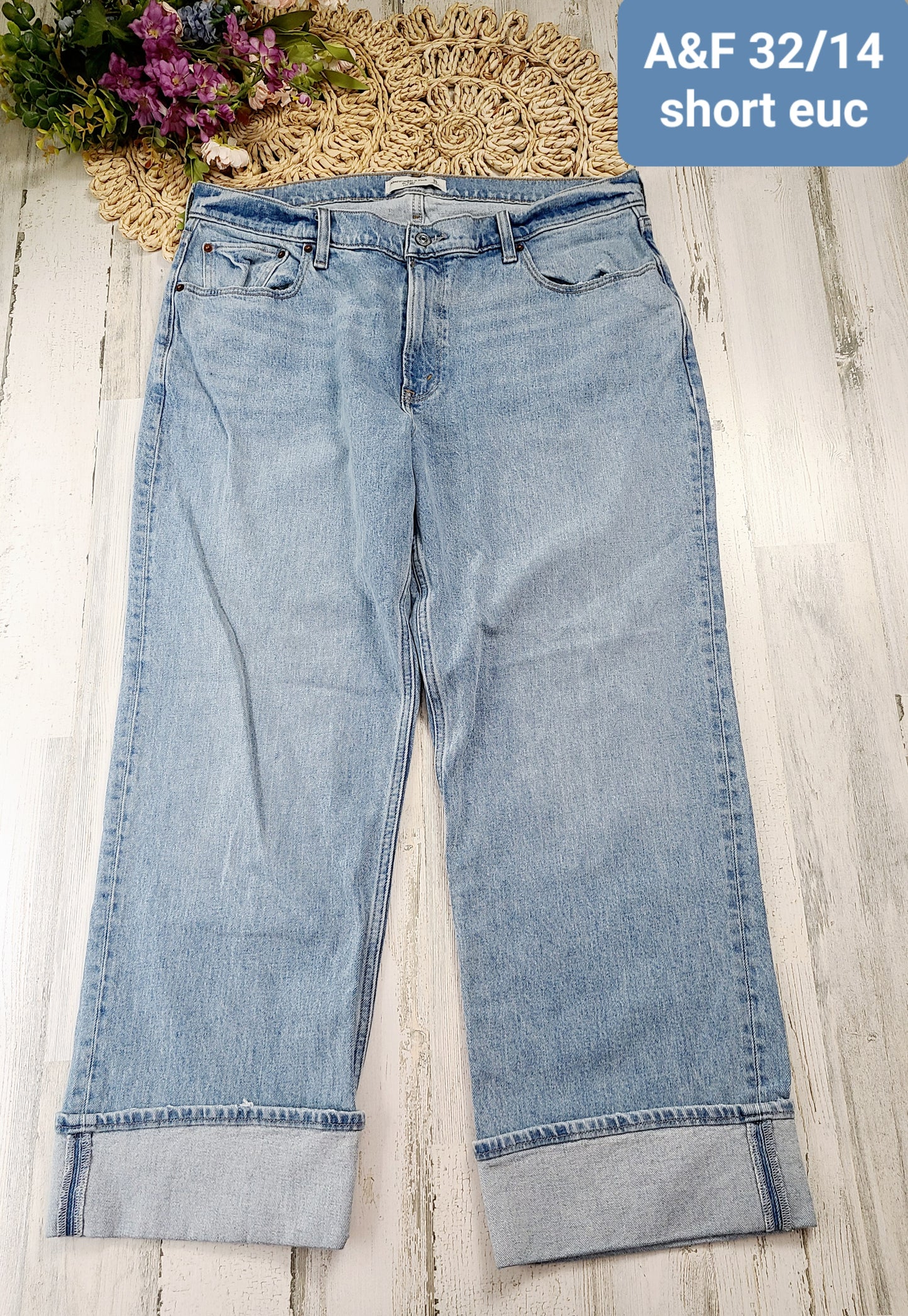 a&f 14 short cuff