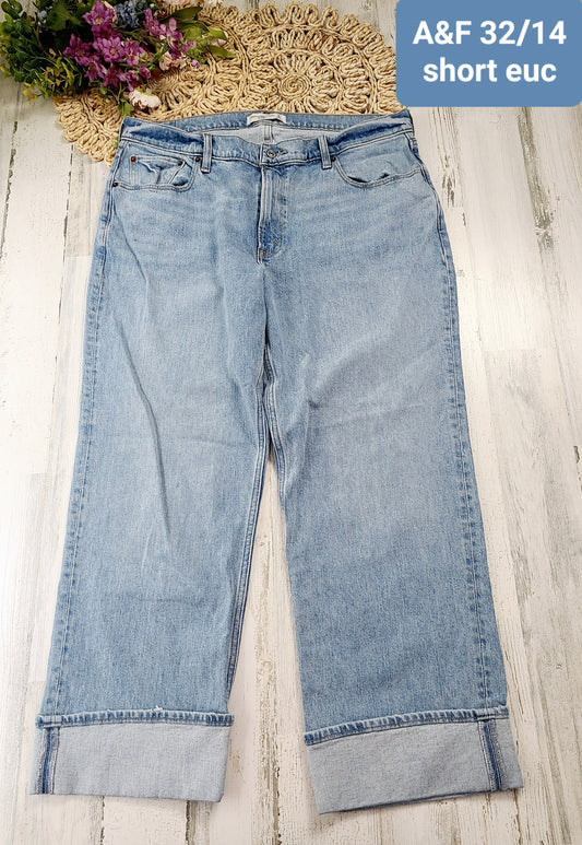 a&f 14 short cuff