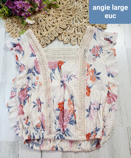 angie ruffle sides large