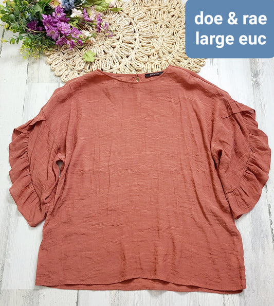 doe & rae ruffle sleeve