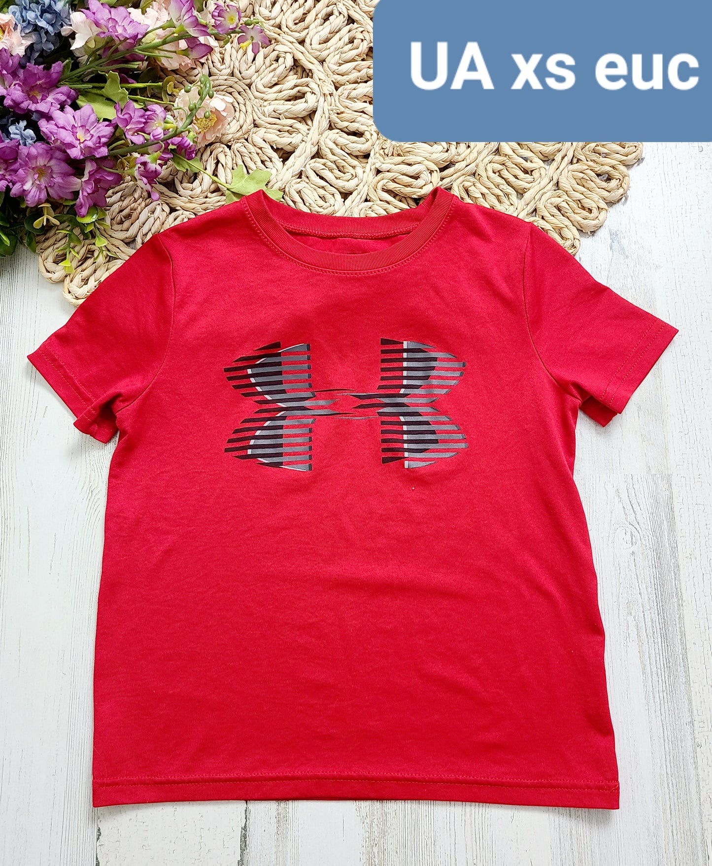 ua xs/7y red tee