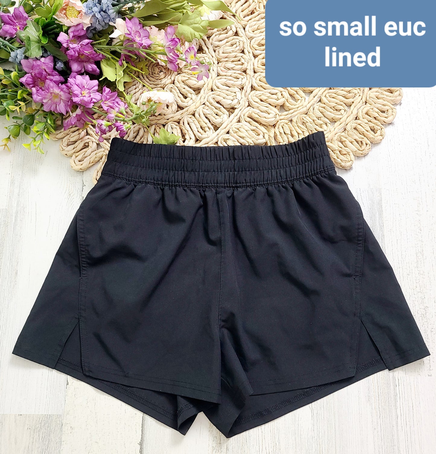 lined shorts small so