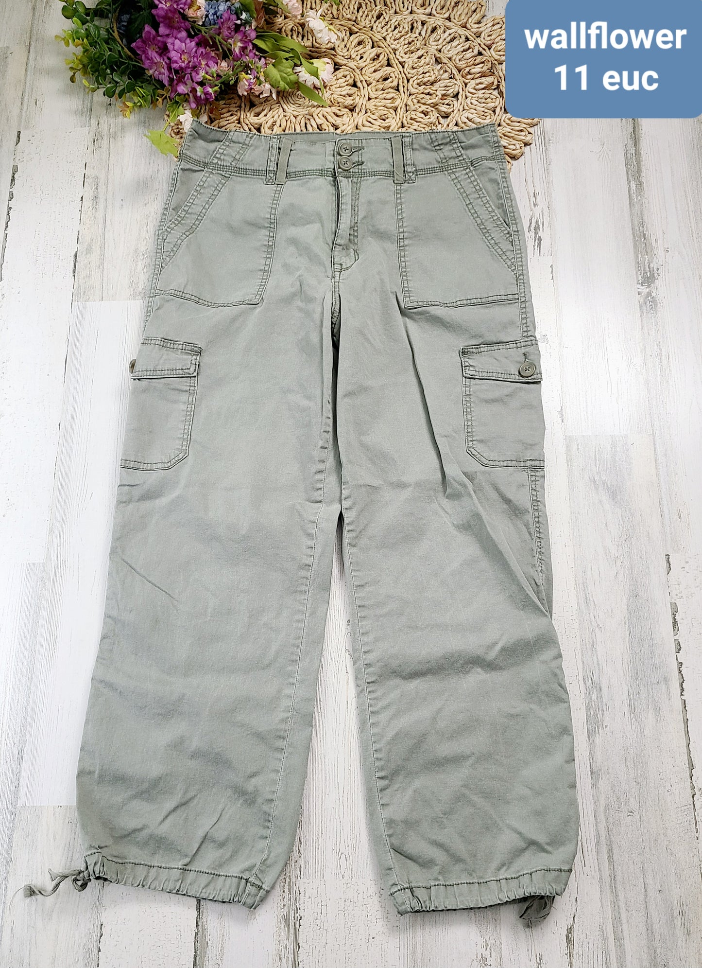 wallflower joggers
