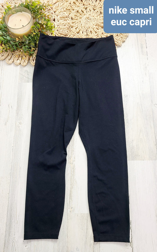 capri nike womens small