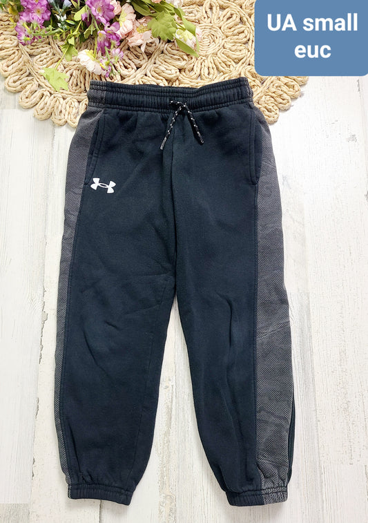 ua joggers boys small