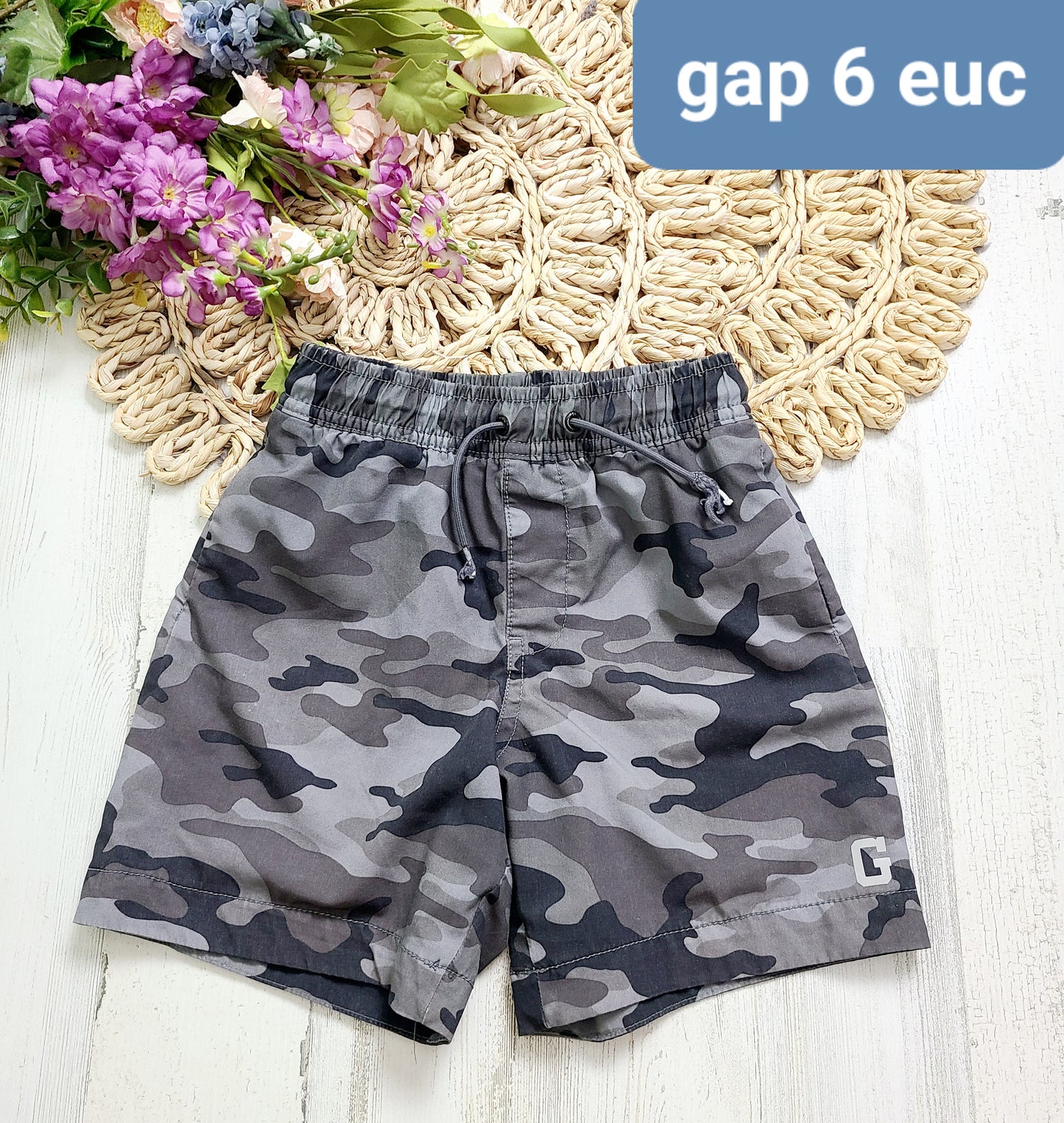 gap camo gray shorts 6y