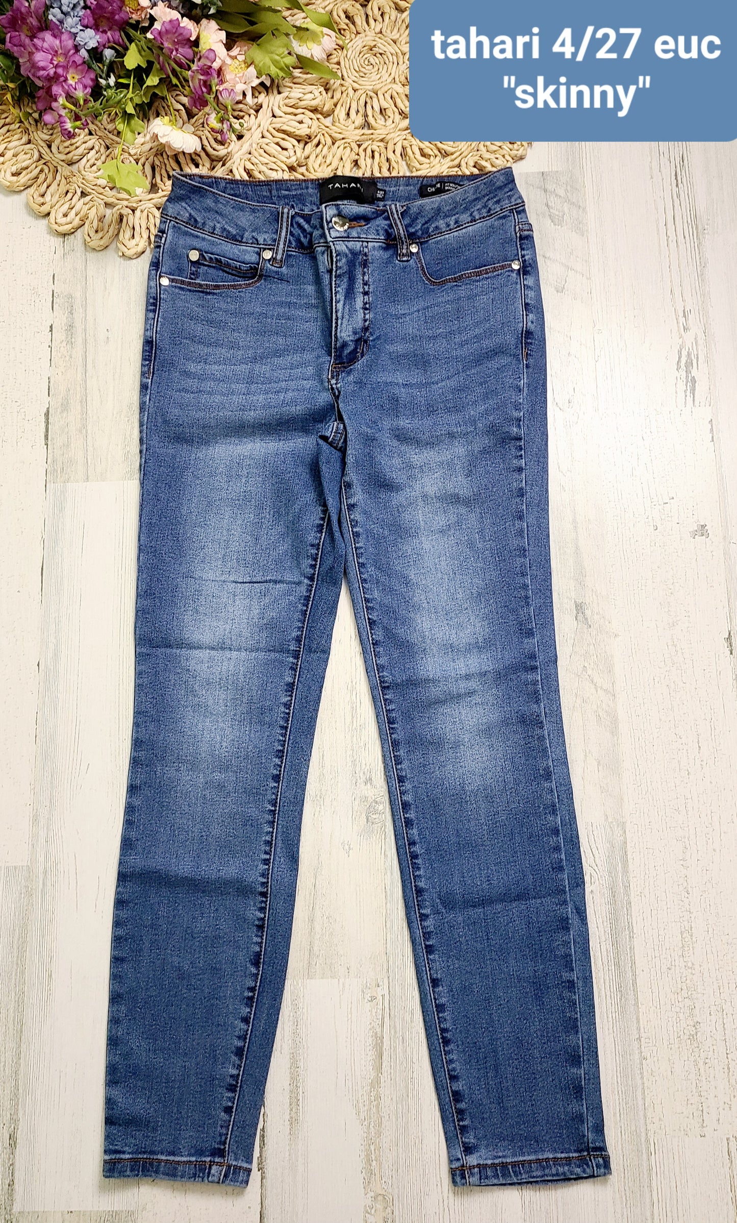 skinny tahari small