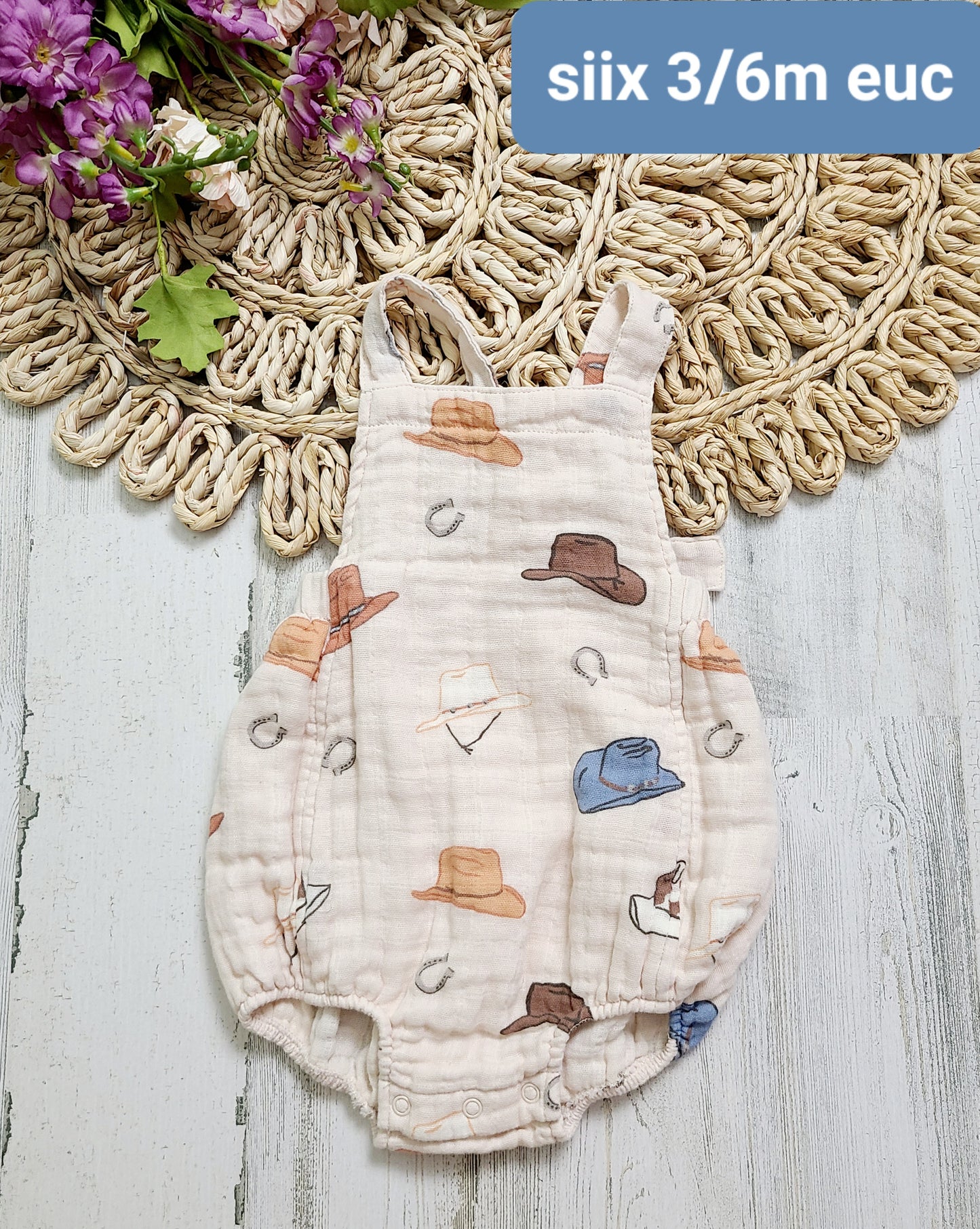 siix hat romper