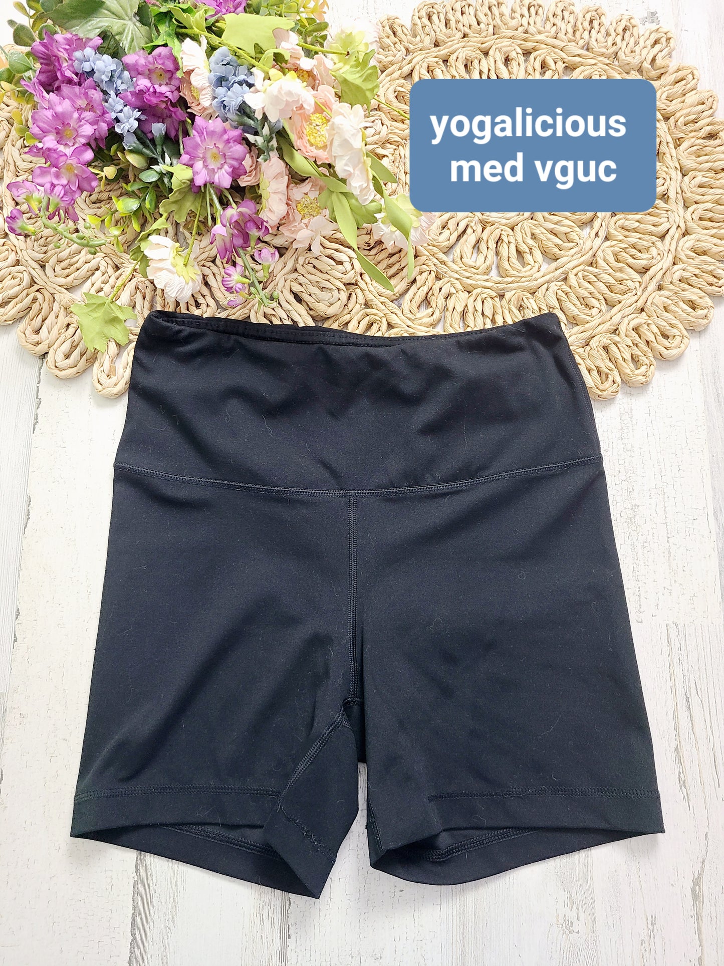 medium black yogalicious spandex shorts