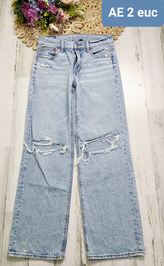 sz 2 distressed knees ae
