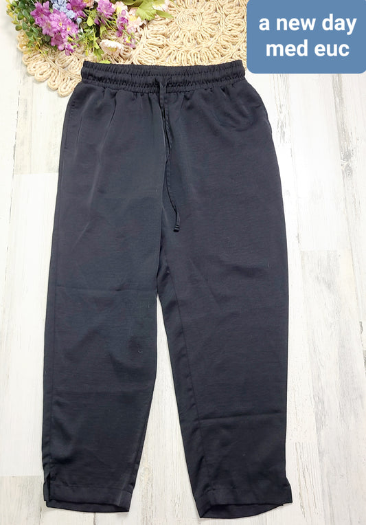 black a new day pants medium