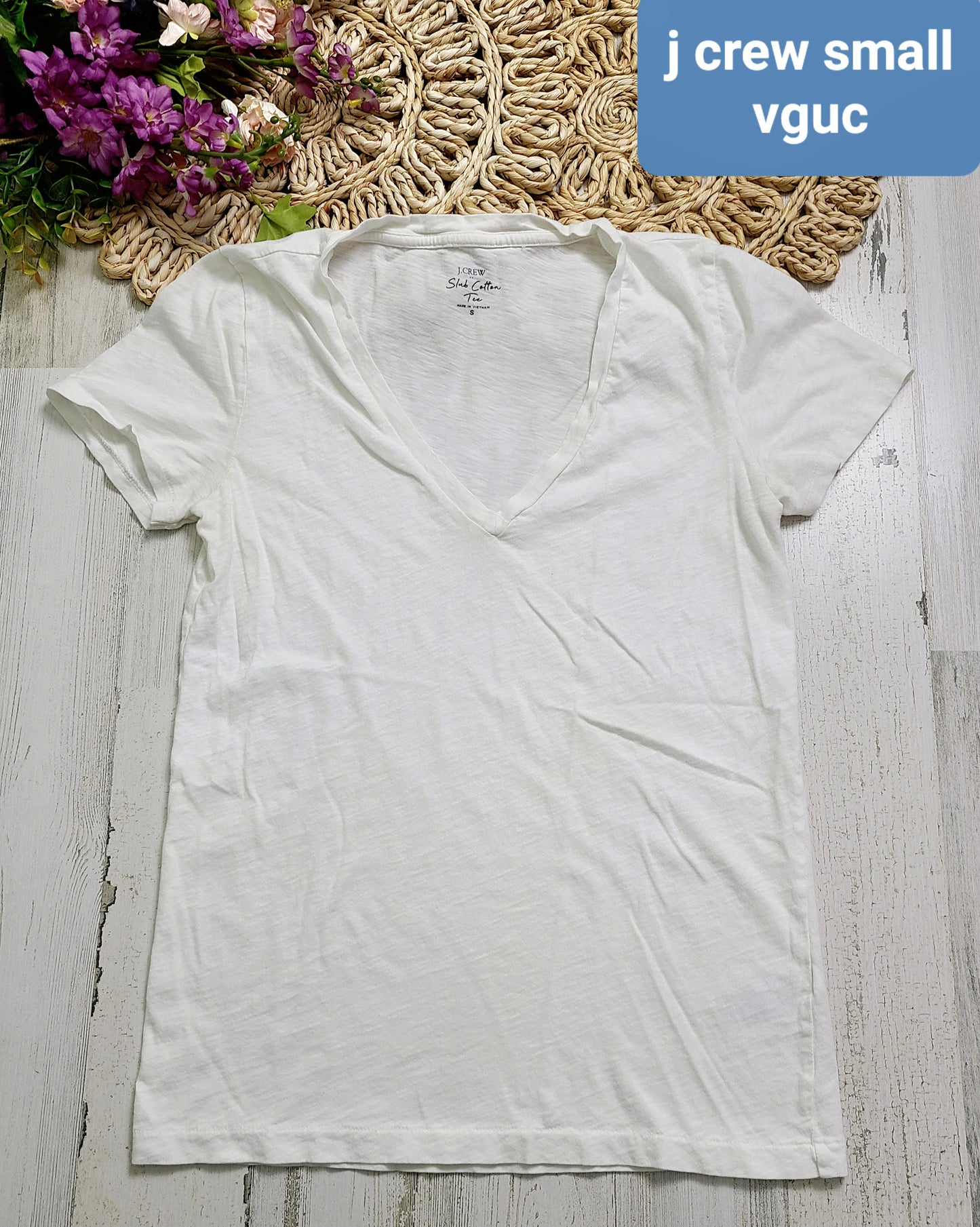 jcrew small white vneck