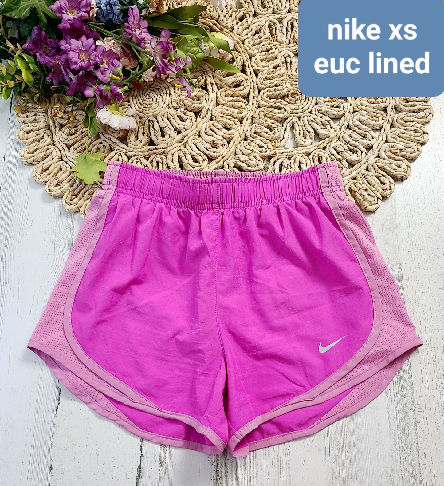 bright pink nike xs shorts lined