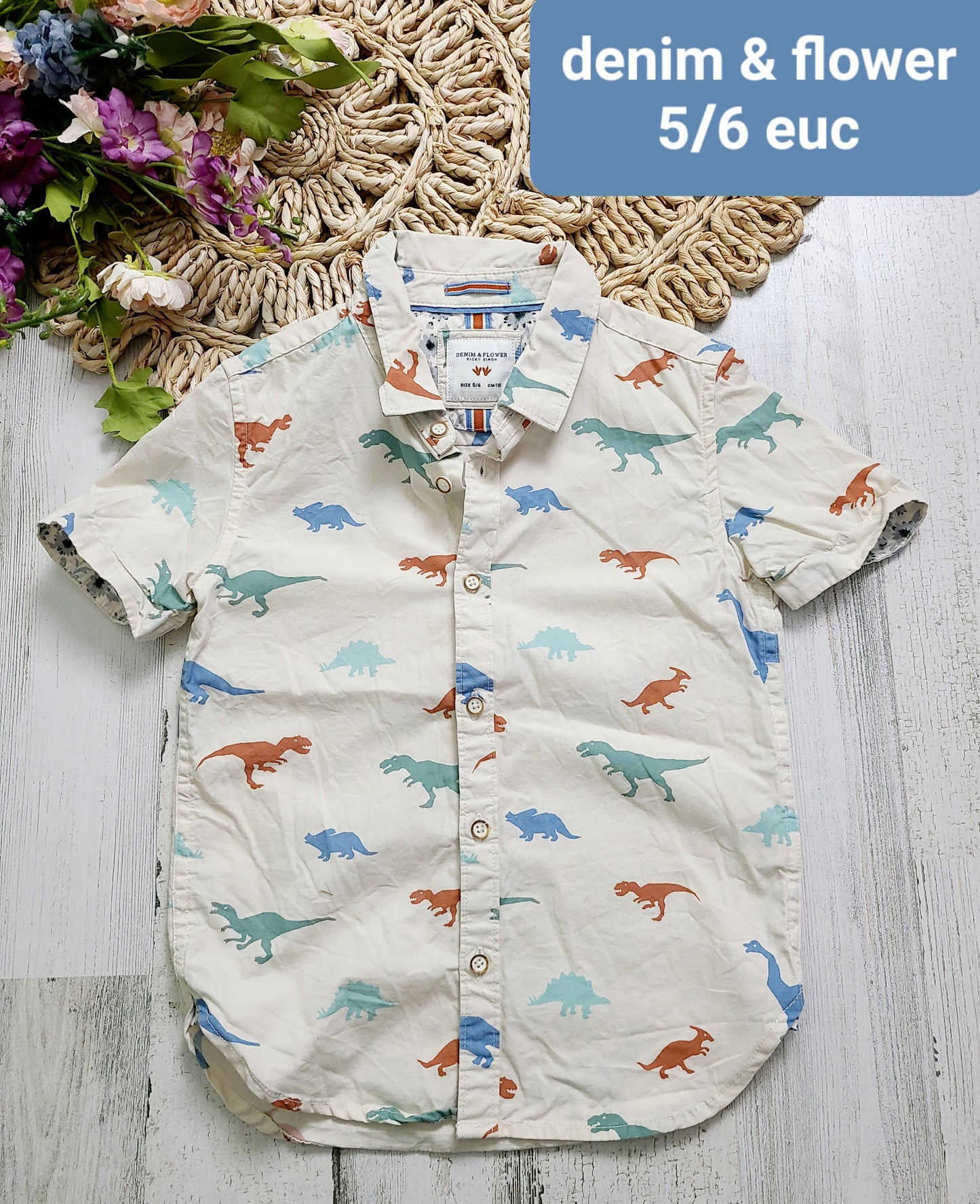 denim & flower dino collar top