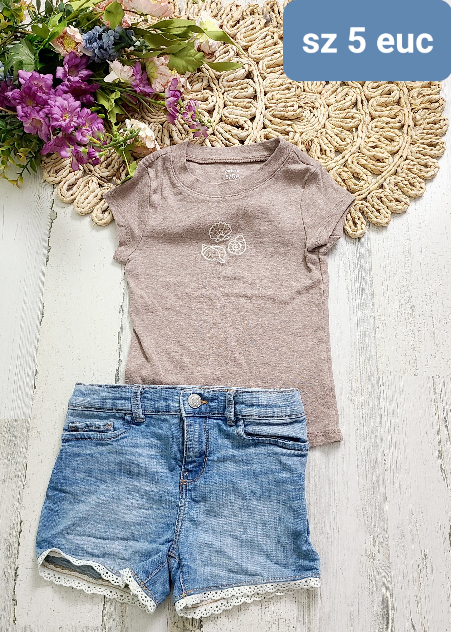 tan seashells tee and jean shorts