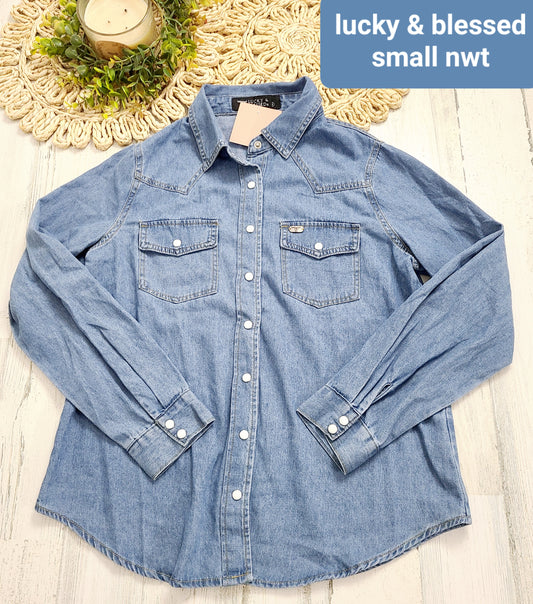 new jean top with snaps lucky&blessed