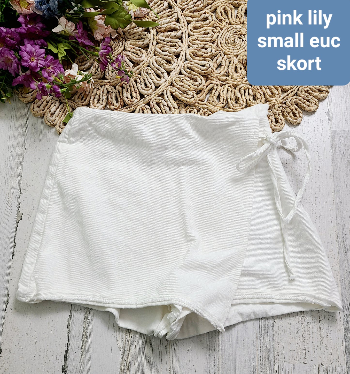 pink lily white skort